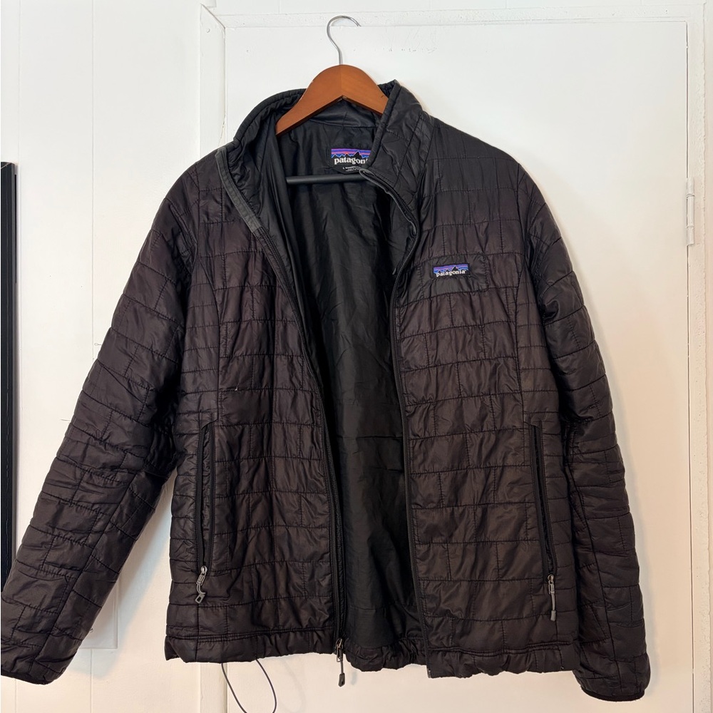 Women’s Patagonia Black Puffer Jacket